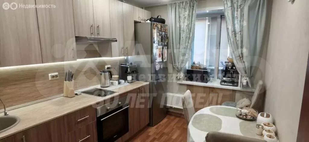 1-комнатная квартира: Тюмень, улица Домостроителей, 12 (35 м) - Фото 1