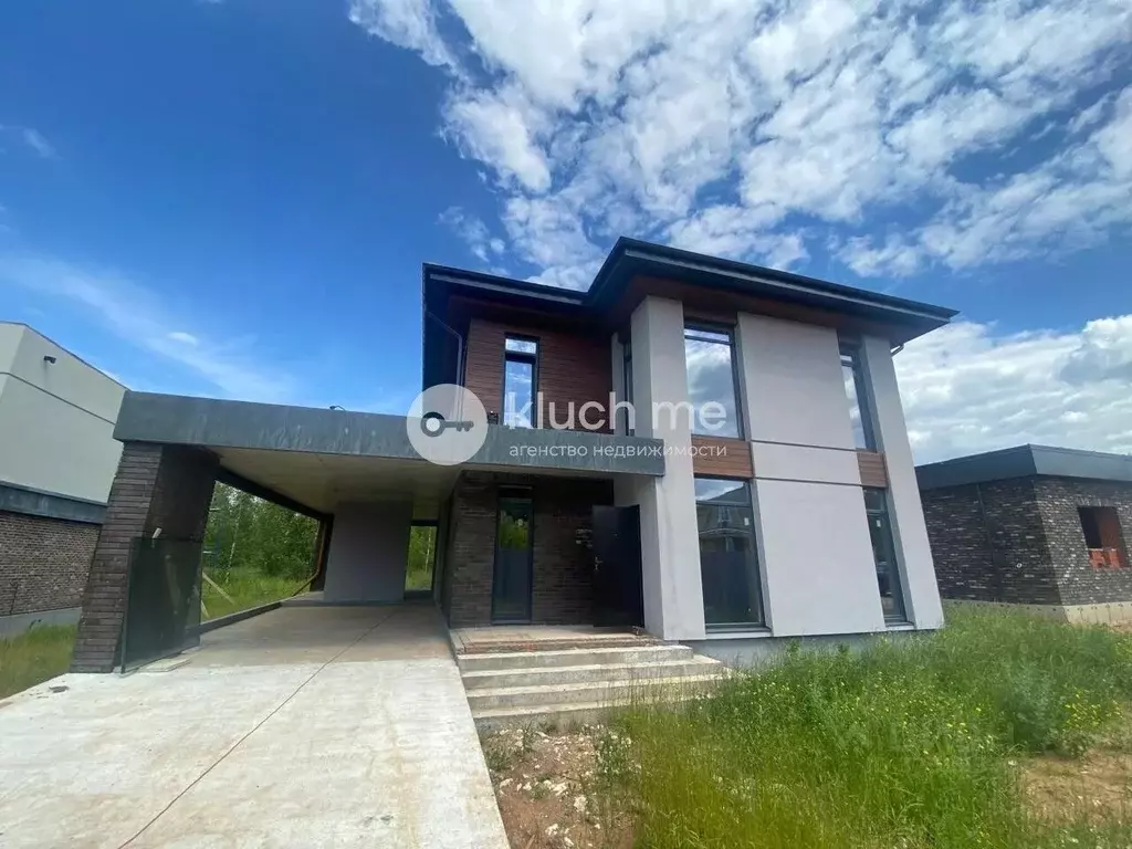 Дом в Татарстан, Верхнеуслонский район, Введенско-Слободское с/пос, с. ... - Фото 1