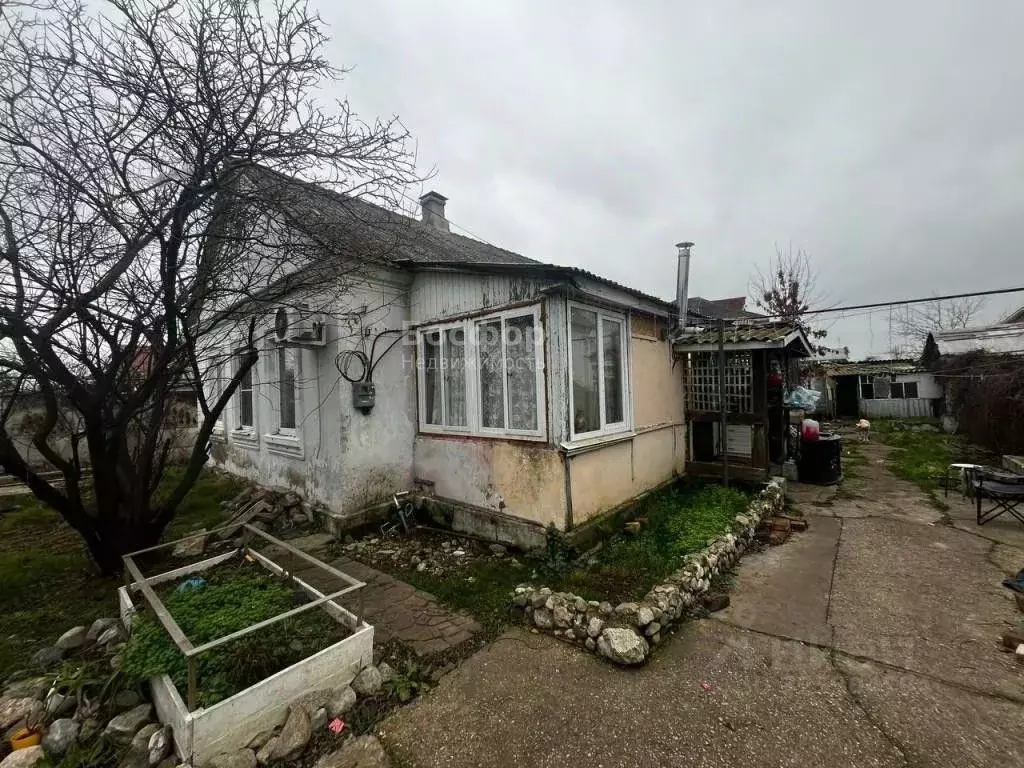 Дом в Крым, Феодосия муниципальный округ, Приморский пгт ул. Гагарина, ... - Фото 1