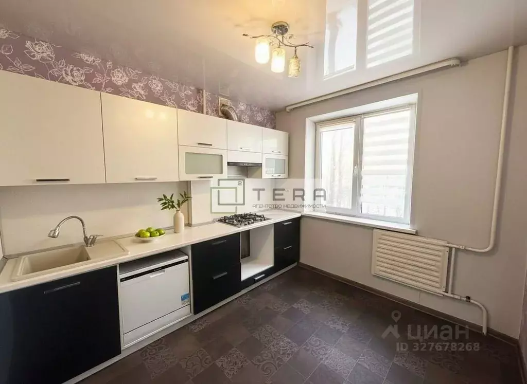 3-к кв. Башкортостан, Уфа ул. Юрия Гагарина, 17 (67.0 м) - Фото 1