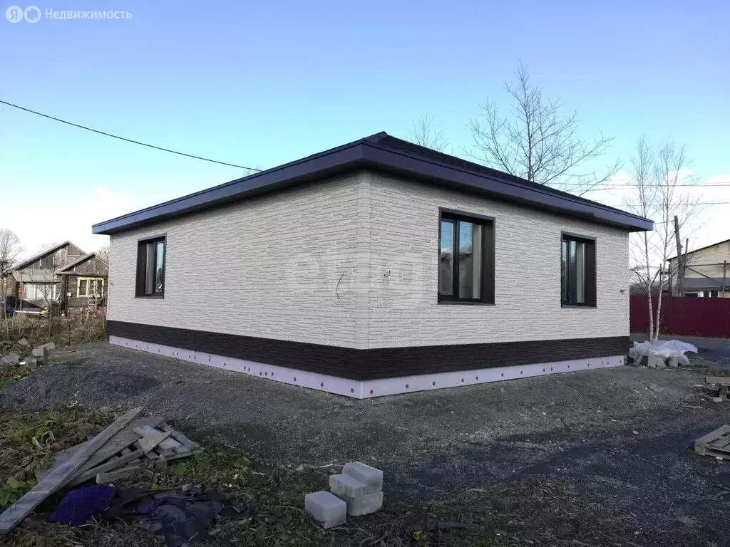 Дом в Южно-Сахалинск, планировочный район Ново-Александровск, улица ... - Фото 2