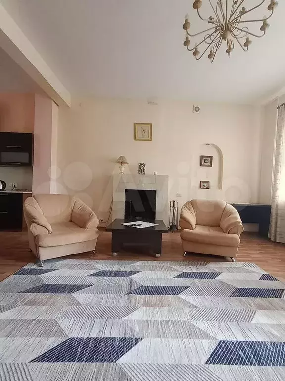 3-к. квартира, 100 м, 2/4 эт. - Фото 1