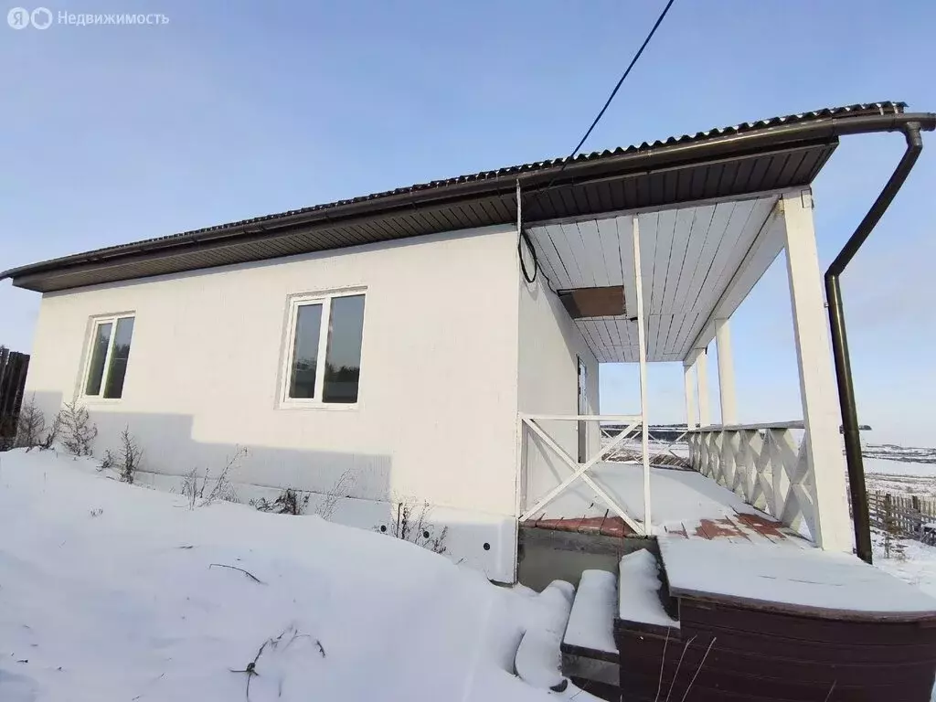 Дом в село Хомутово, улица Михаила Черникова (140 м) - Фото 2