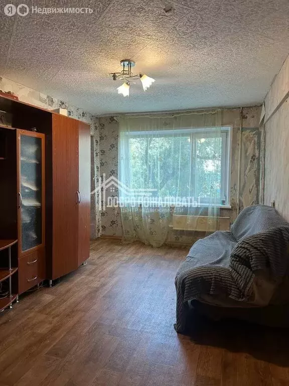 3-комнатная квартира: Саяногорск, микрорайон Ленинградский, 21Б (43.7 ... - Фото 1