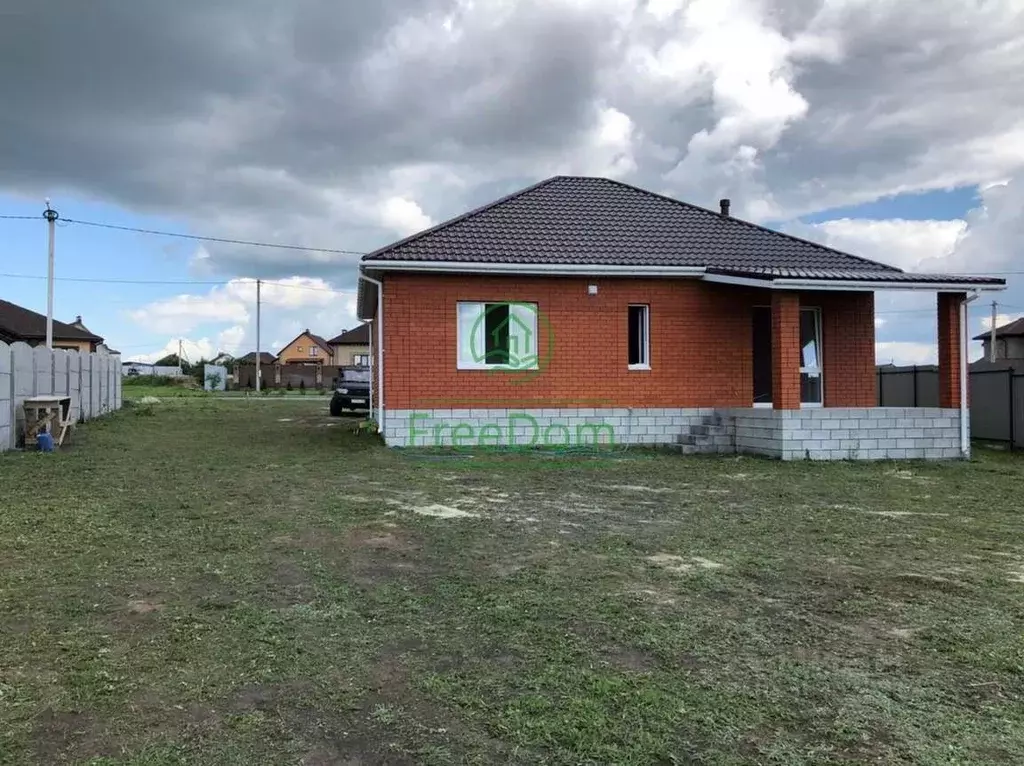 Дом в Белгородская область, Белгородский район, Пушкарское с/пос, с. ... - Фото 1