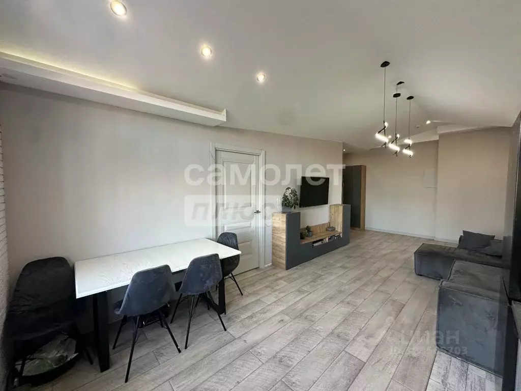 2-к кв. Иркутская область, Иркутский муниципальный округ, пос. ... - Фото 1