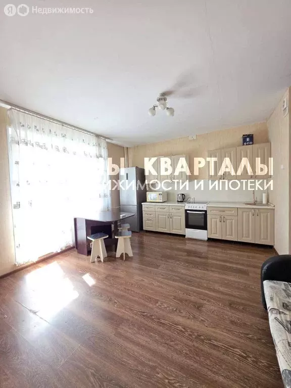 Квартира-студия: Челябинск, улица Братьев Кашириных, 119 (40.1 м) - Фото 1