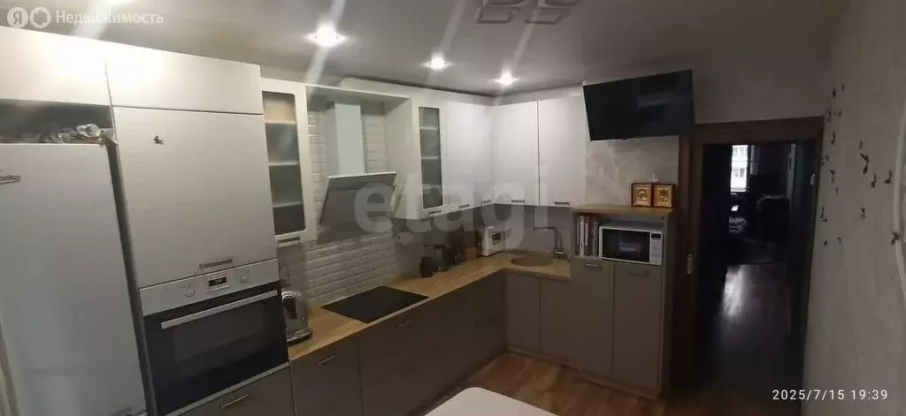 2-комнатная квартира: Тверь, улица Степана Горобца, 8 (61.5 м) - Фото 1