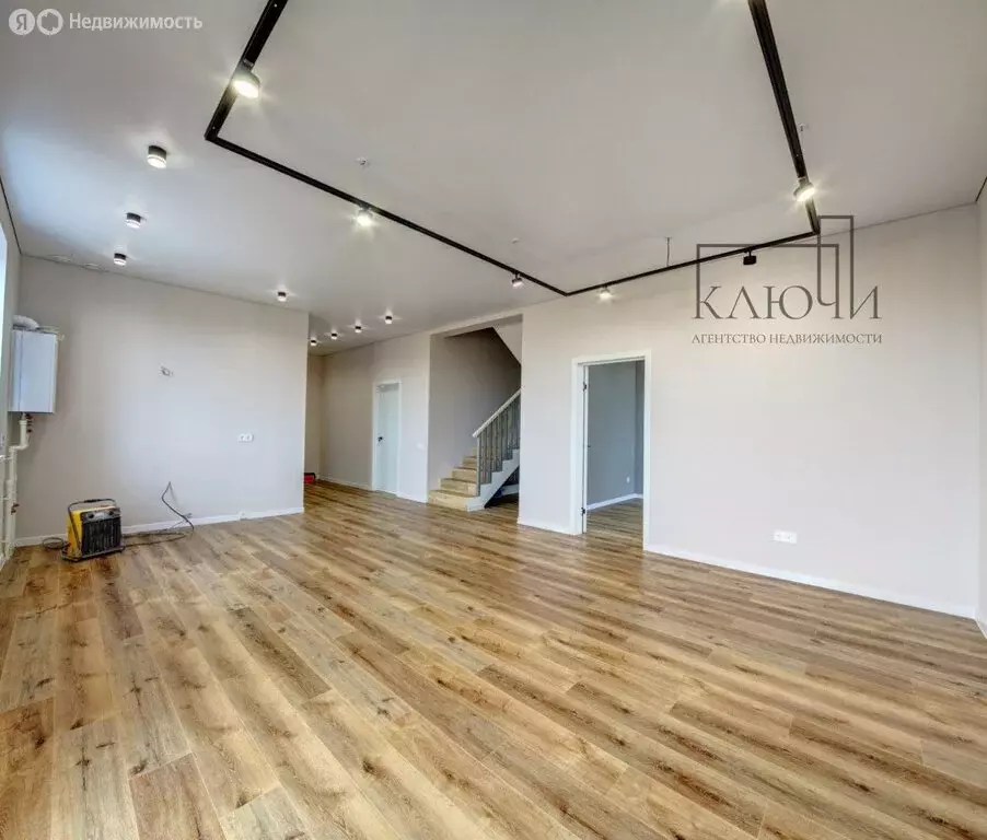 Дом в село Красная Башкирия, улица Гагарина (130 м) - Фото 1