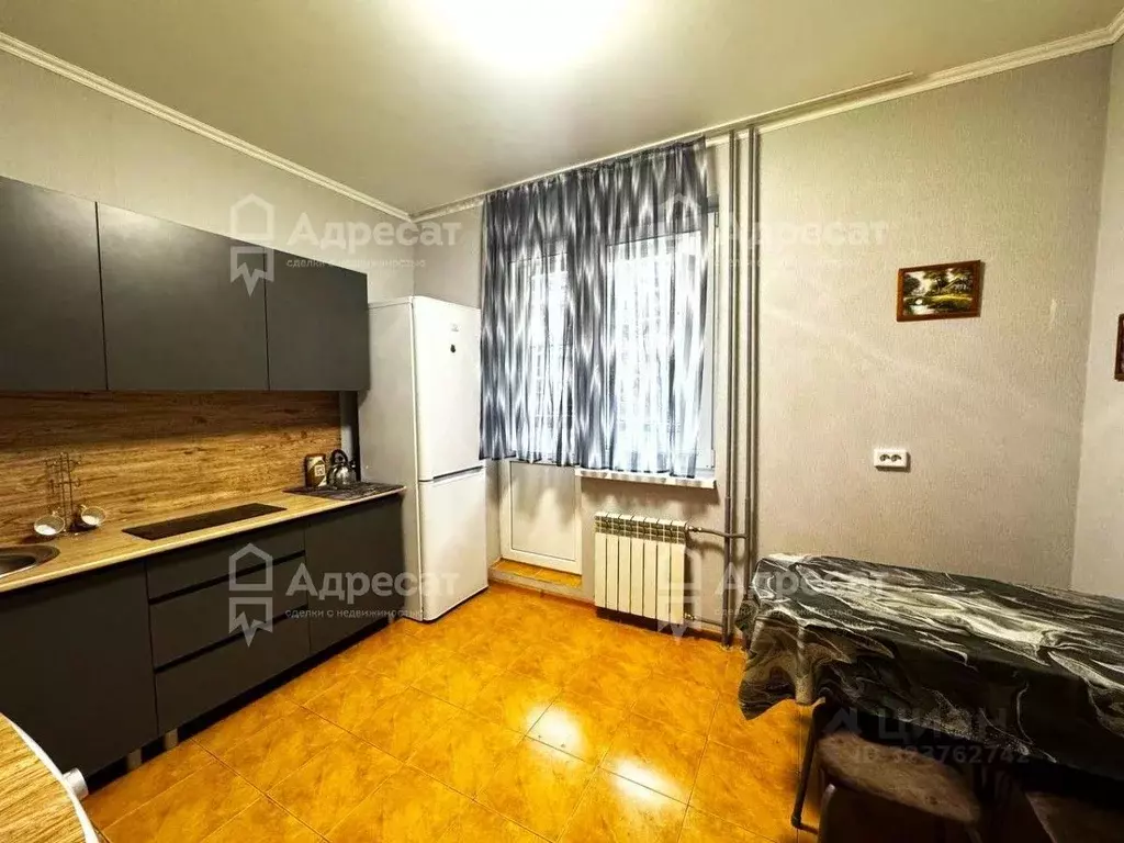 2-к кв. Волгоградская область, Волгоград ул. Малиновского, 4 (51.1 м) - Фото 1