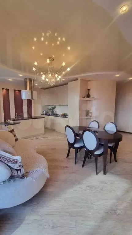 4-к. квартира, 140 м, 9/10 эт. - Фото 0