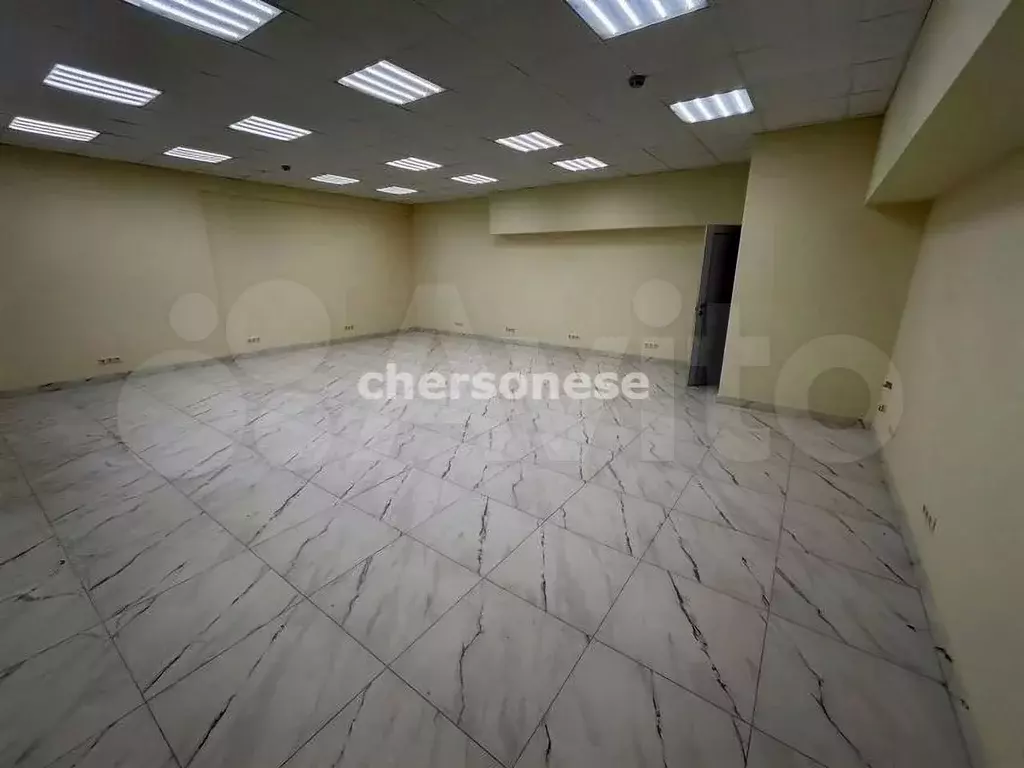 Продажа помещения свободного назначения 60,2 кв м, 1/10 этаж, Античный ... - Фото 1