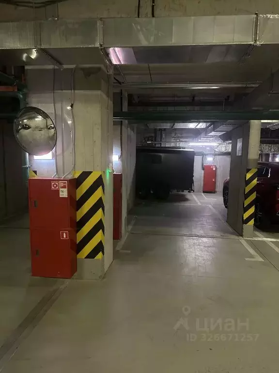 Гараж в Санкт-Петербург ул. Парфеновская, 17 (13 м) - Фото 1