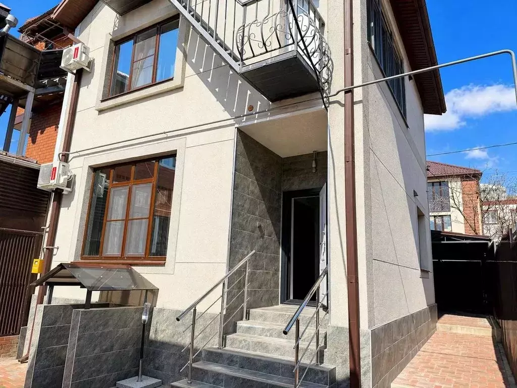 Дом в Краснодарский край, Геленджик ул. Некрасова, 19 (150 м) - Фото 1