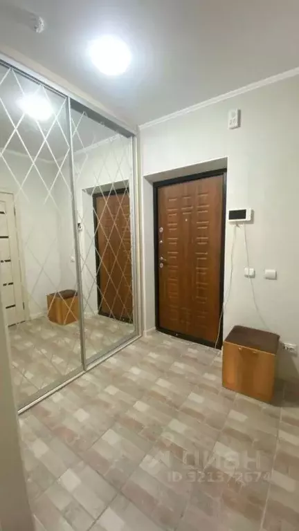 2-к кв. Омская область, Омск ул. Крупской, 13/1 (56.0 м) - Фото 0