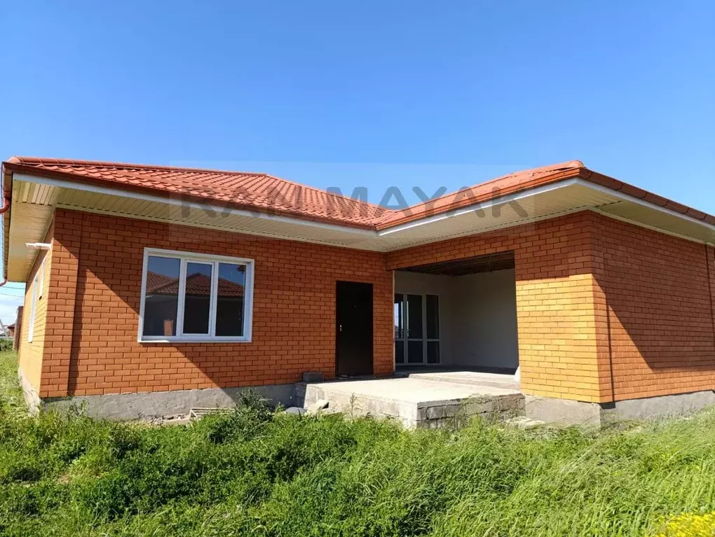 Дом в Адыгея, Майкоп ул. Сергея Сивикьяна, 10 (150 м) - Фото 1