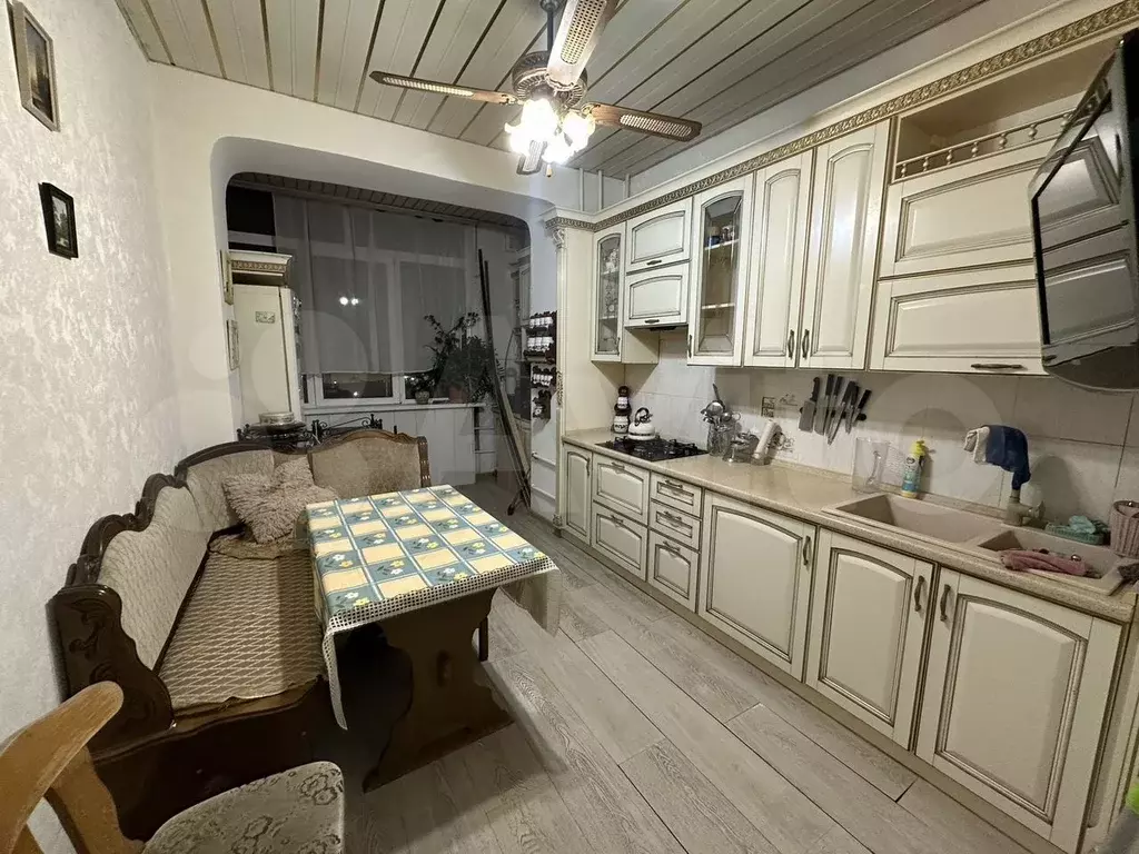 3-к. квартира, 80 м, 4/8 эт. - Фото 0