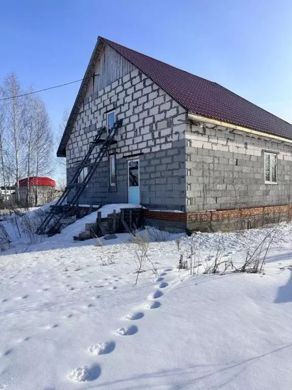 Дом в Челябинская область, с. Кунашак ул. Полевая, 1 (138 м) - Фото 0