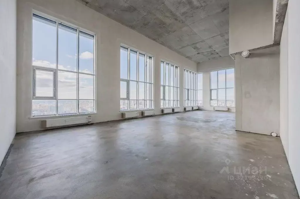 Свободной планировки кв. Свердловская область, Екатеринбург ул. ... - Фото 1