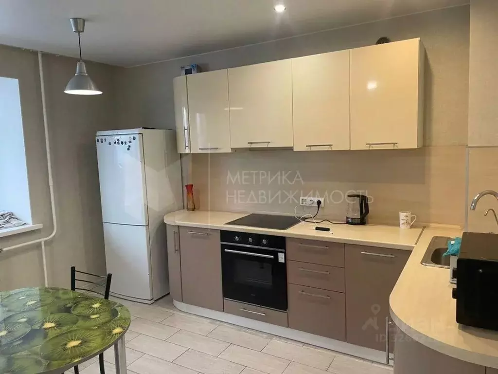 2-к кв. Тюменская область, Тюмень ул. Газопромысловая, 2 (49.0 м) - Фото 1