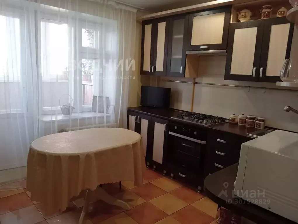 2-к кв. Чувашия, Чебоксары ул. Гоголя, 3 (61.9 м) - Фото 1