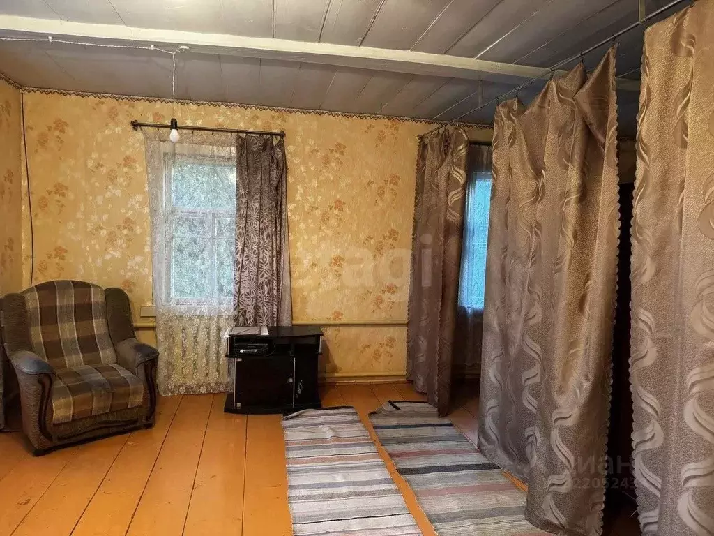 Дом в Брянская область, Жуковский муниципальный округ, с. Ржаница ул. ... - Фото 1