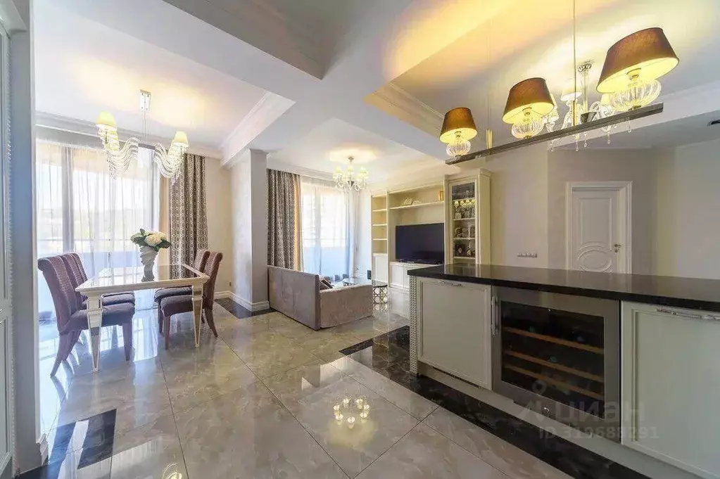Квартира, 3 комнаты, 180 м - Фото 0