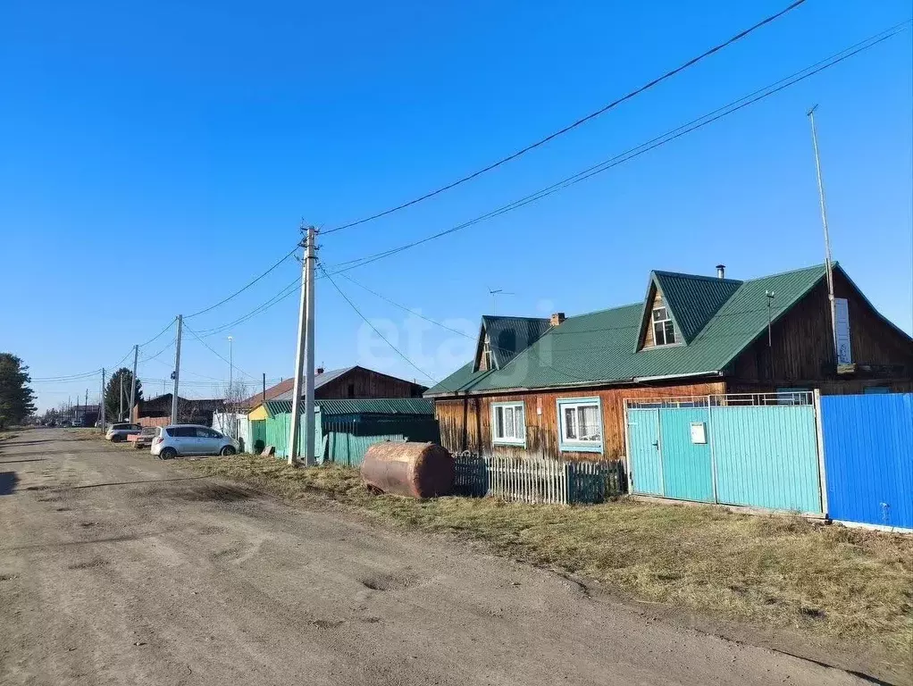 Дом в Красноярский край, Емельяновский муниципальный округ, с. ... - Фото 2