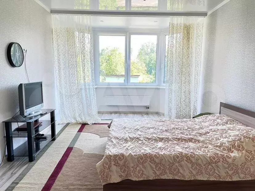 1-к. квартира, 45 м, 1/9 эт. - Фото 1