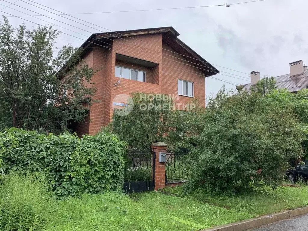 Коттедж в Свердловская область, Екатеринбург пер. Грибной, 11 (307 м) - Фото 1