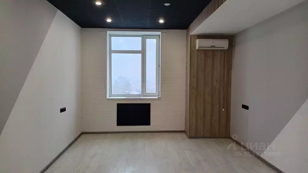 Офис в Татарстан, Казань ул. Вишневского, 26а (22 м) - Фото 1