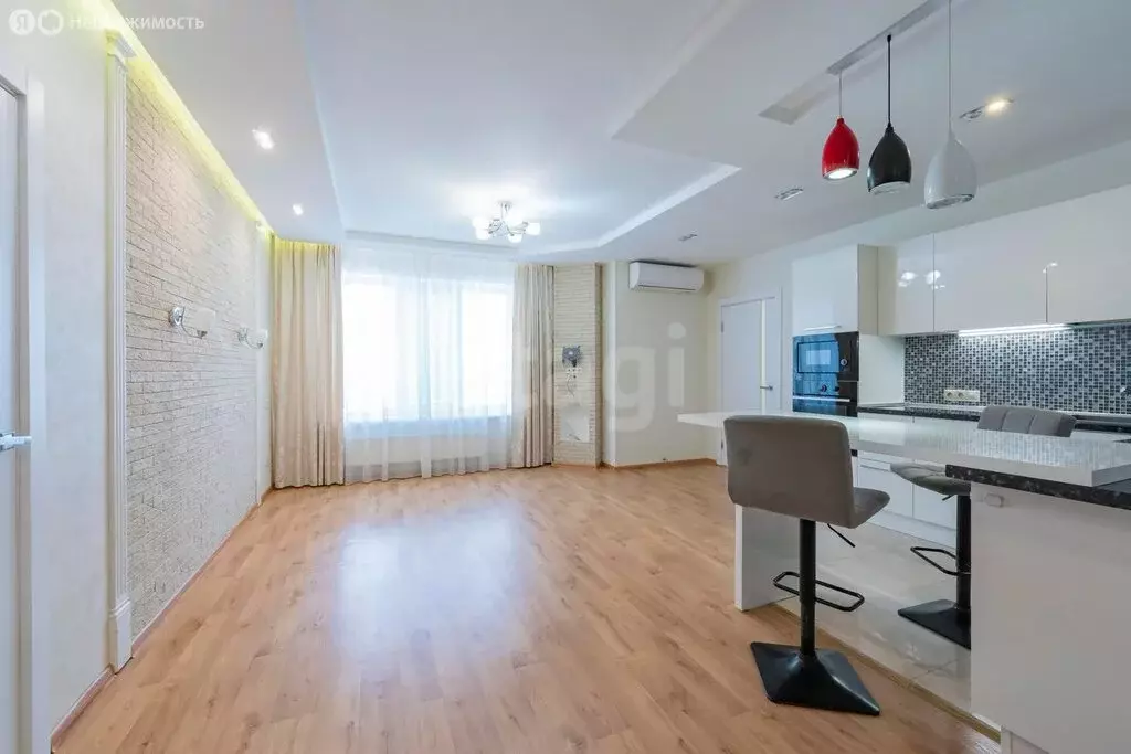 3-комнатная квартира: Пермь, улица Николая Островского, 93Д (73 м) - Фото 1