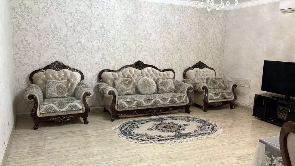 3-к. квартира, 80 м, 1/3 эт. - Фото 0