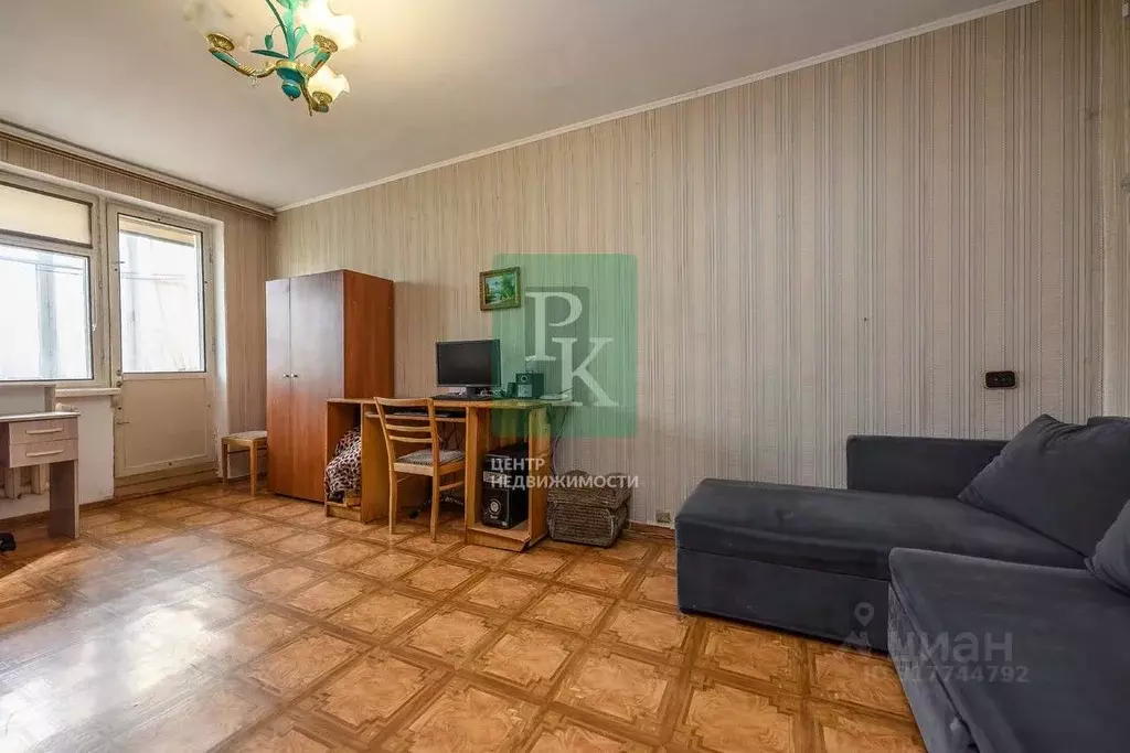 1-к кв. Севастополь просп. Октябрьской Революции, 43 (30.0 м) - Фото 0