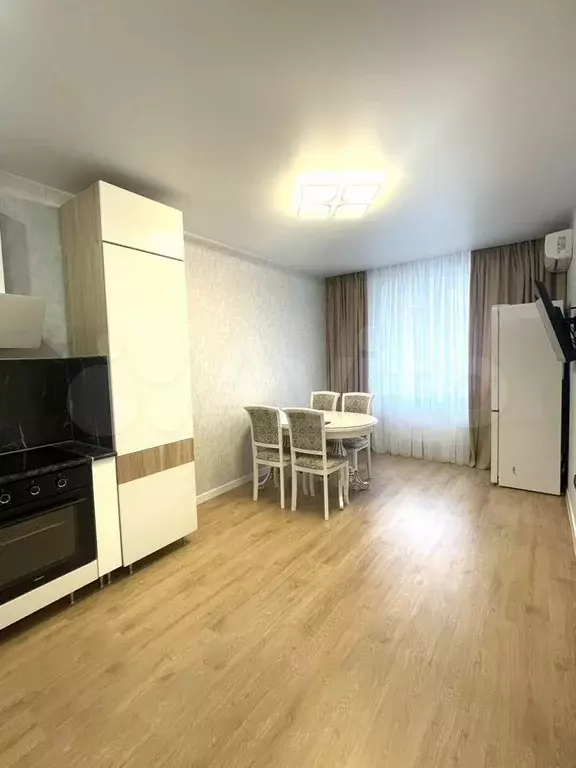 2-к. квартира, 58 м, 2/16 эт. - Фото 0