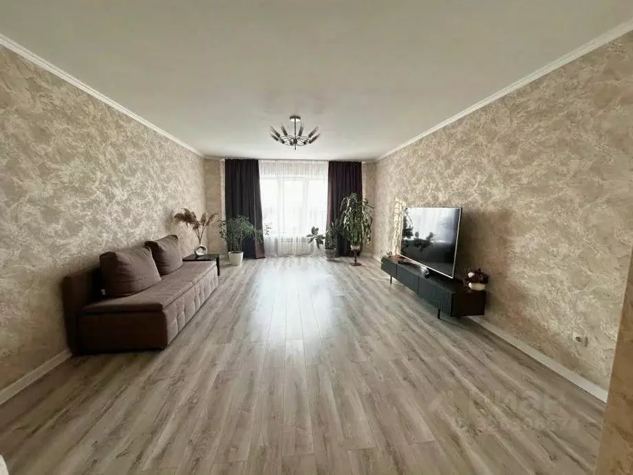 2-к кв. Самарская область, Самара ул. Лейтенанта Шмидта, 3 (100.6 м) - Фото 1