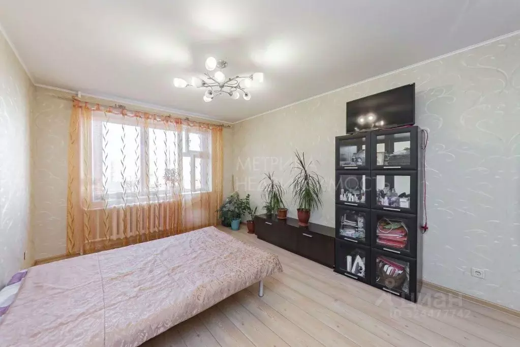 3-к кв. Тюменская область, Тюмень ул. Николая Семенова, 33 (89.9 м) - Фото 1