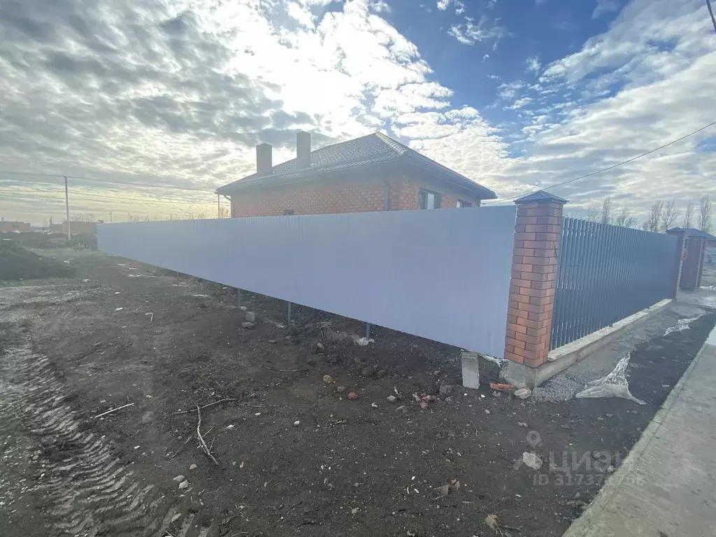 Дом в Адыгея, Тахтамукайский район, Энемское городское поселение, ... - Фото 1