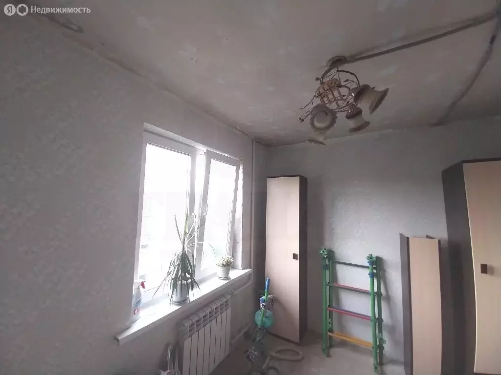 4-комнатная квартира: Екатеринбург, Боровая улица, 21 (64 м) - Фото 1