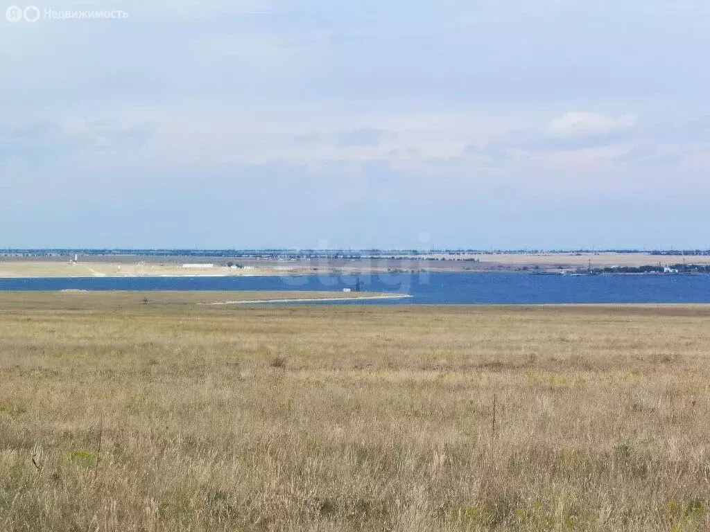 Участок в Черноморский район, Медведевское сельское поселение, село ... - Фото 2