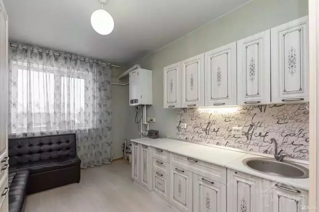 2-к кв. Алтайский край, Барнаул Геодезическая ул., 49В (59.3 м) - Фото 0