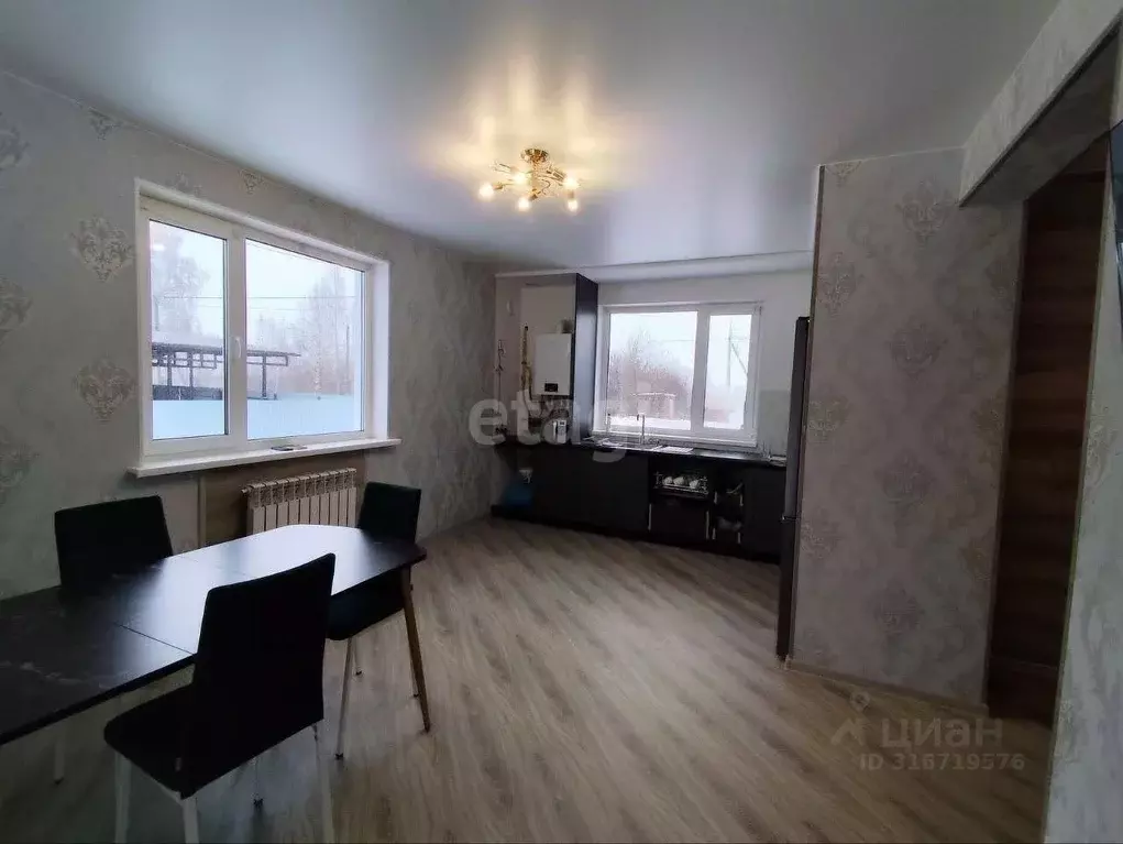 Дом в Владимирская область, Муром д. Лесниково, ул. Юматовка, 87 (60 ... - Фото 0