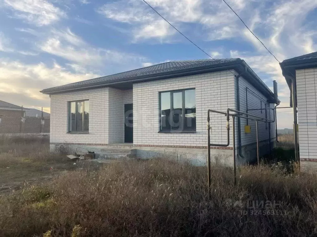 Дом в Ставропольский край, Михайловск Шпаковский район, ул. Анатолия ... - Фото 1