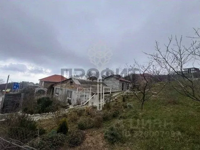 Участок в Крым, Алушта муниципальный округ, с. Лучистое ул. Табачная ... - Фото 1