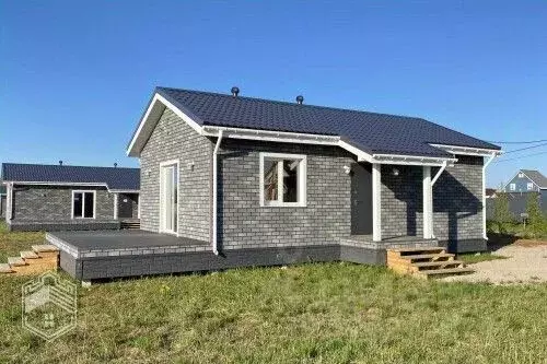 Дом в Новгородская область, Новгородский район, Ракомское с/пос, д. ... - Фото 1