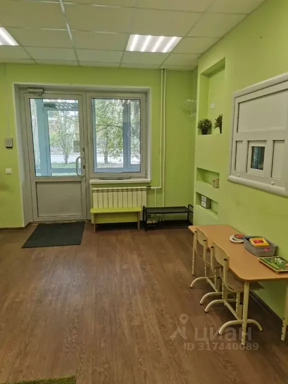 Помещение свободного назначения в Омская область, Омск бул. ... - Фото 1