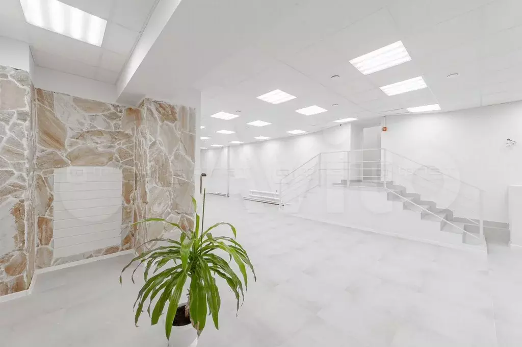 Продам помещение свободного назначения, 371.2 м - Фото 1