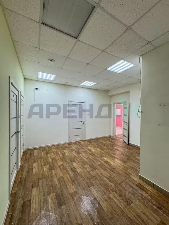 Помещение свободного назначения в Татарстан, Казань ул. Хади Такташа, ... - Фото 1