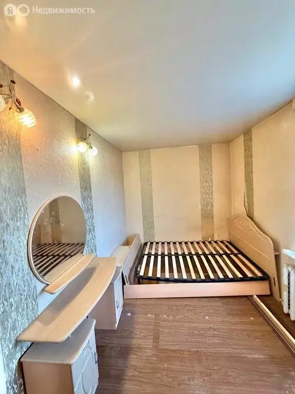 3-комнатная квартира: Комсомольск-на-Амуре, улица Гамарника, 18 (50.8 ... - Фото 1