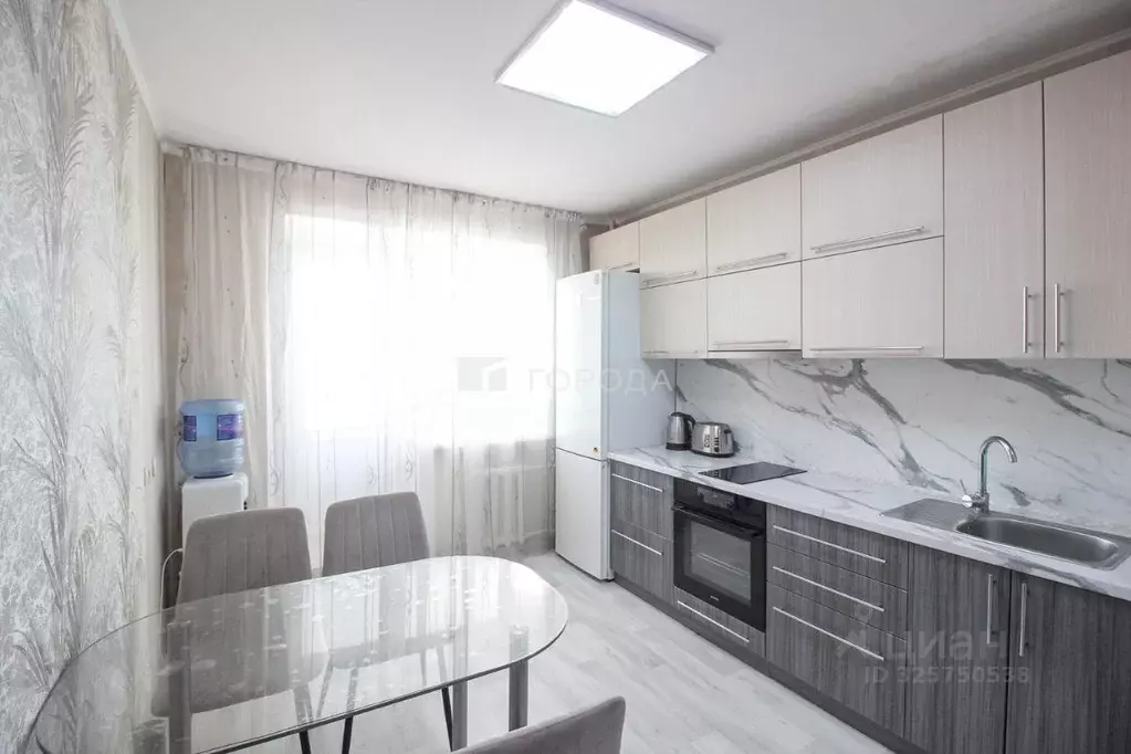 2-к кв. Алтайский край, Барнаул ул. Димитрова, 41/39 (78.1 м) - Фото 1